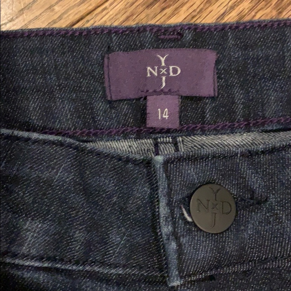 Barely Worn NYDJ Jean Ankle Length - Picture 4 of 5